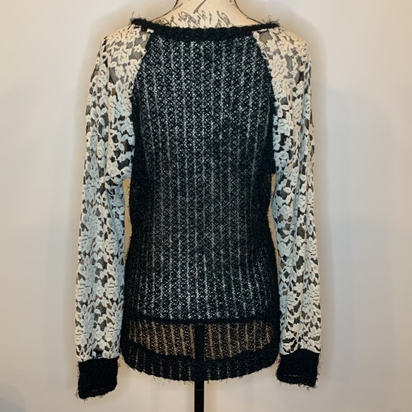 A’Reve long sleeve eyelash sweater with lace sleeves L - Picture 3 of 9